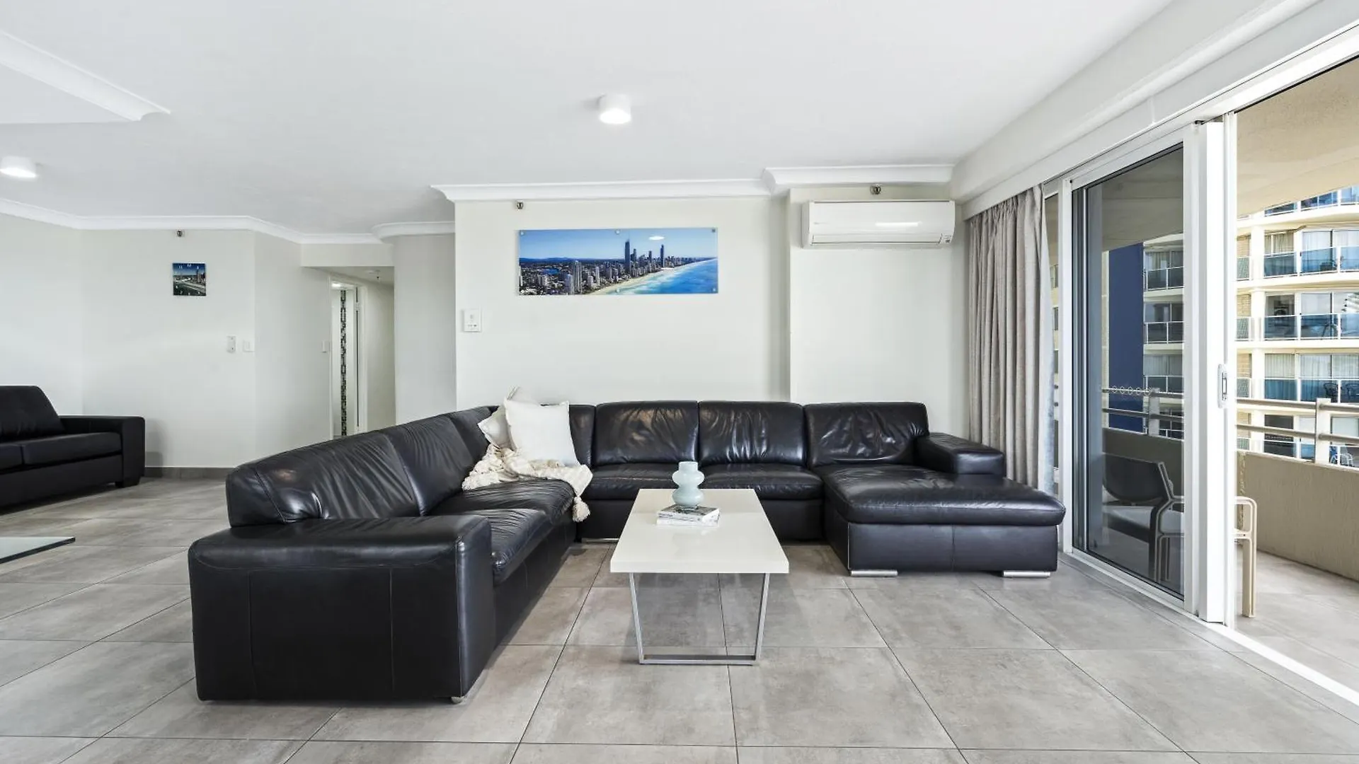 Apartment Stunning Ocean Views In 2 Bedroom Unit At Zenith - Q *