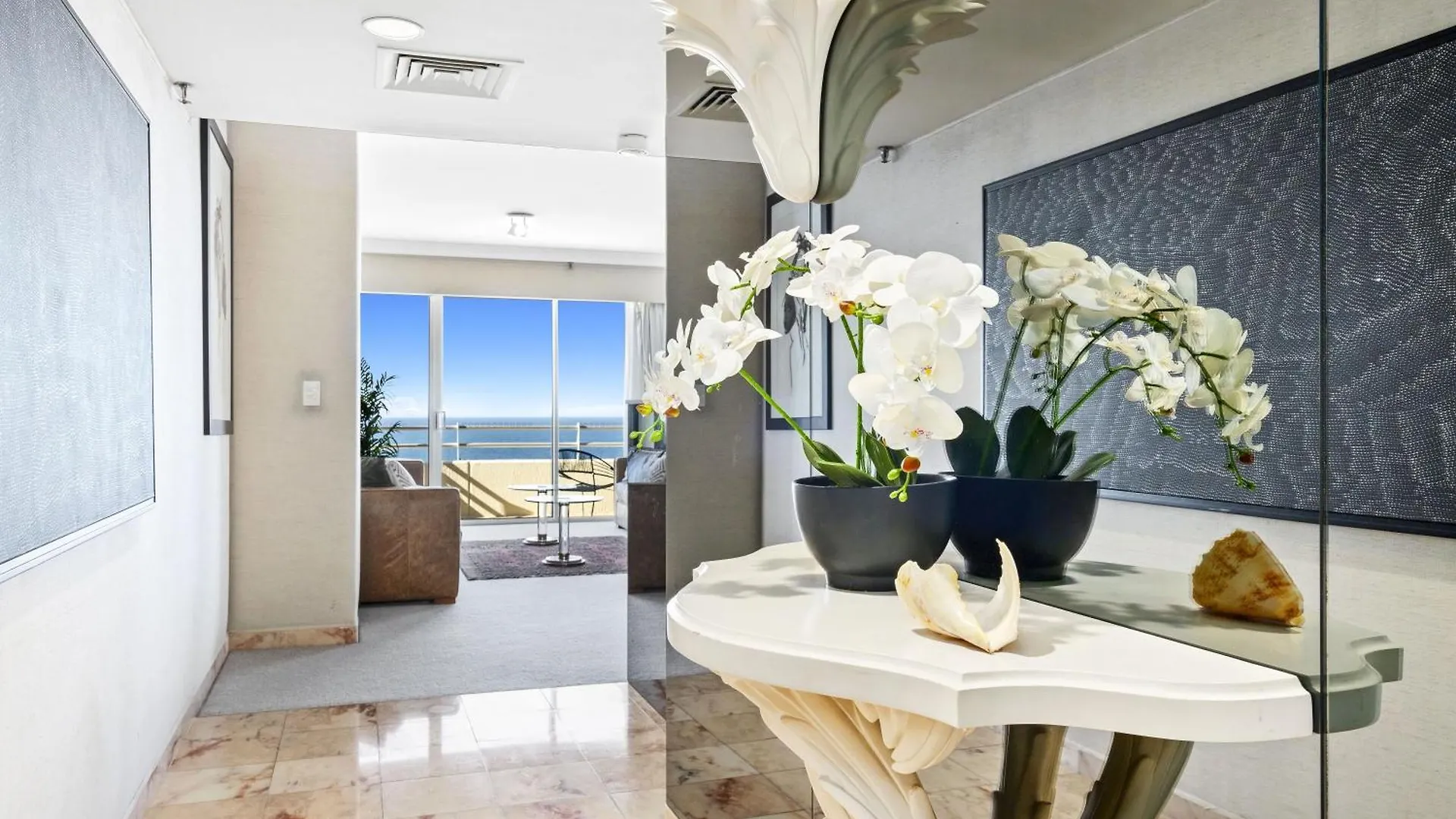 Step Back In Time In Retro Chic 3 Bedroom Penthouse At Zenith - Q * Gold Coast