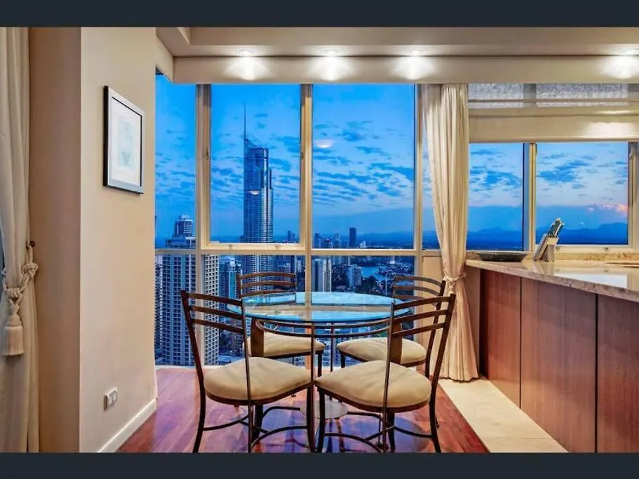 Welcome To A 275m2 Sub-penthouse With Great Ocean * Gold Coast