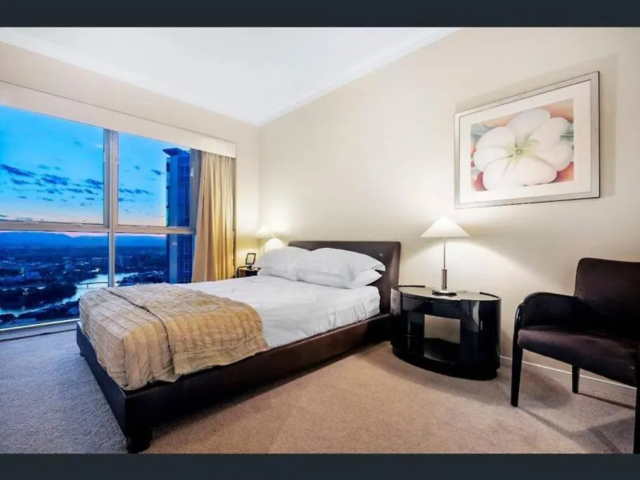 Welcome To A 275m2 Sub-penthouse With Great Ocean * Gold Coast