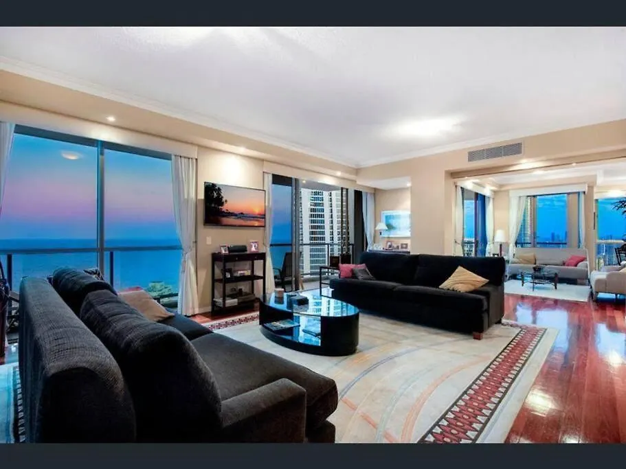 Welcome To A 275m2 Sub-penthouse With Great Ocean *