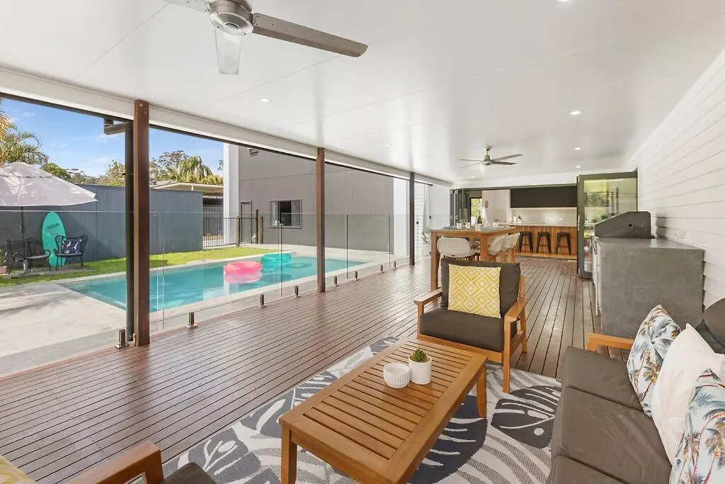 Coastal-country Family Haven In Currumbin Pool *