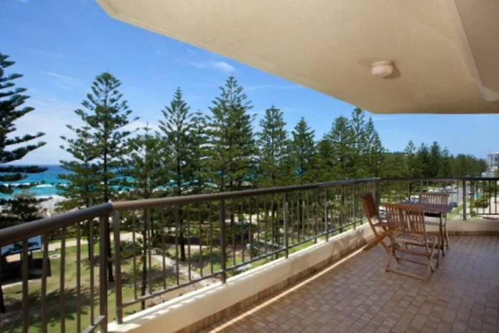 Mahana! Burleigh 70's Style 2bed Gold Coast