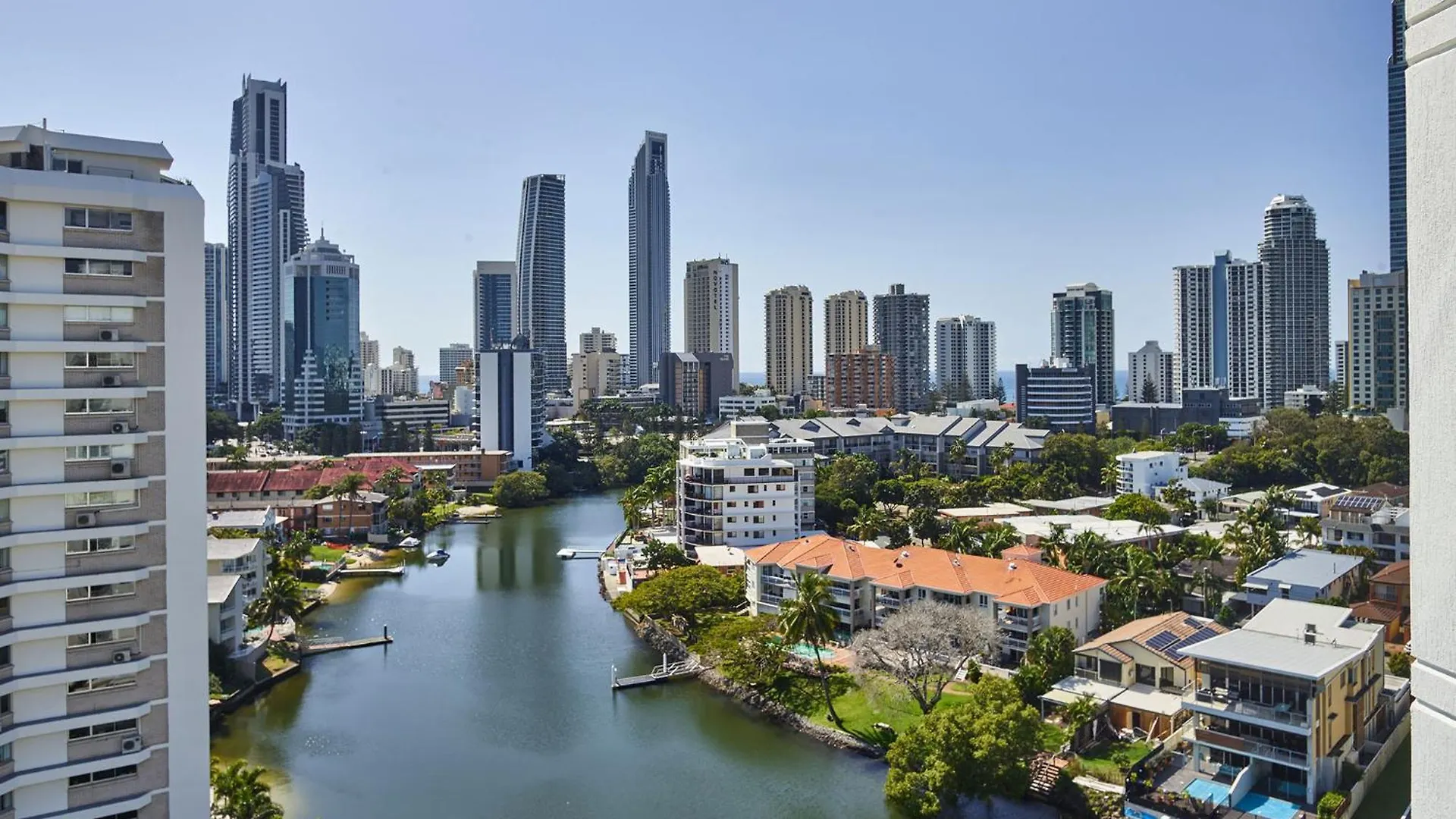 Amazing Views Surfers Paradise 2 Bedroom Unit Close To Everything
