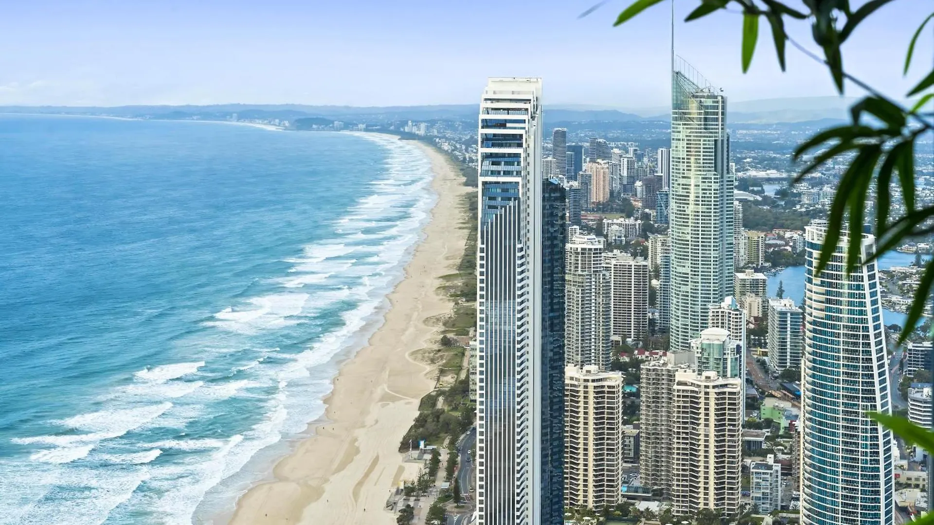 Ocean Views In Beachside 2-bedroom Unit - Q Apartment
