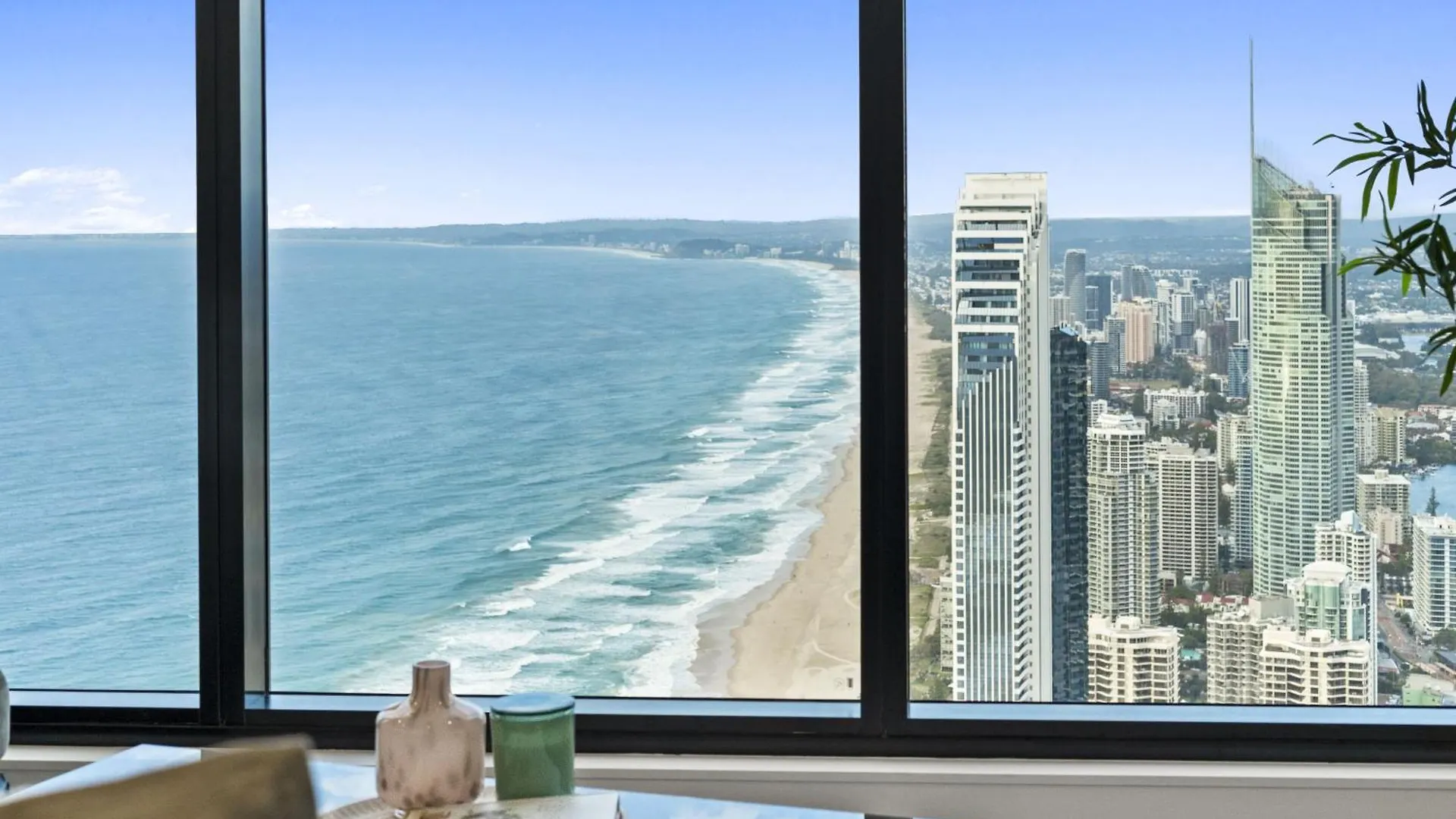 Apartment Ocean Views In Beachside 2-bedroom Unit - Q