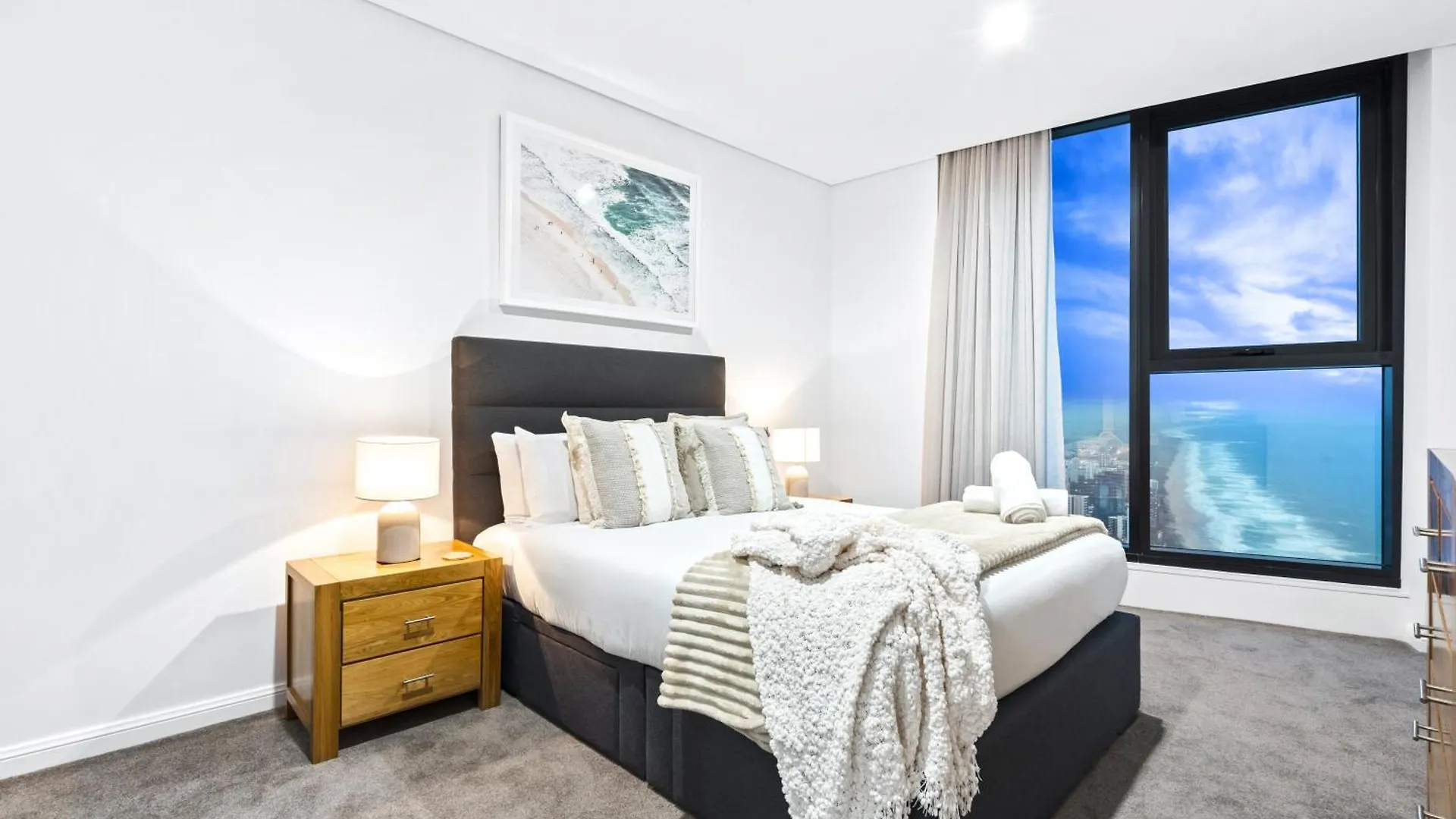 Altitude Ocean - Spectacular, Unmatched Views & Luxury Apartment *