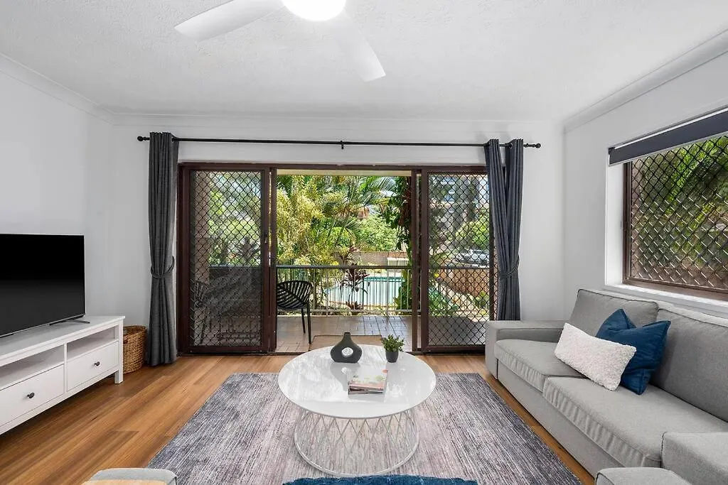 Blue Skies - 2 Bedroom Broadbeach Apartment Gold Coast