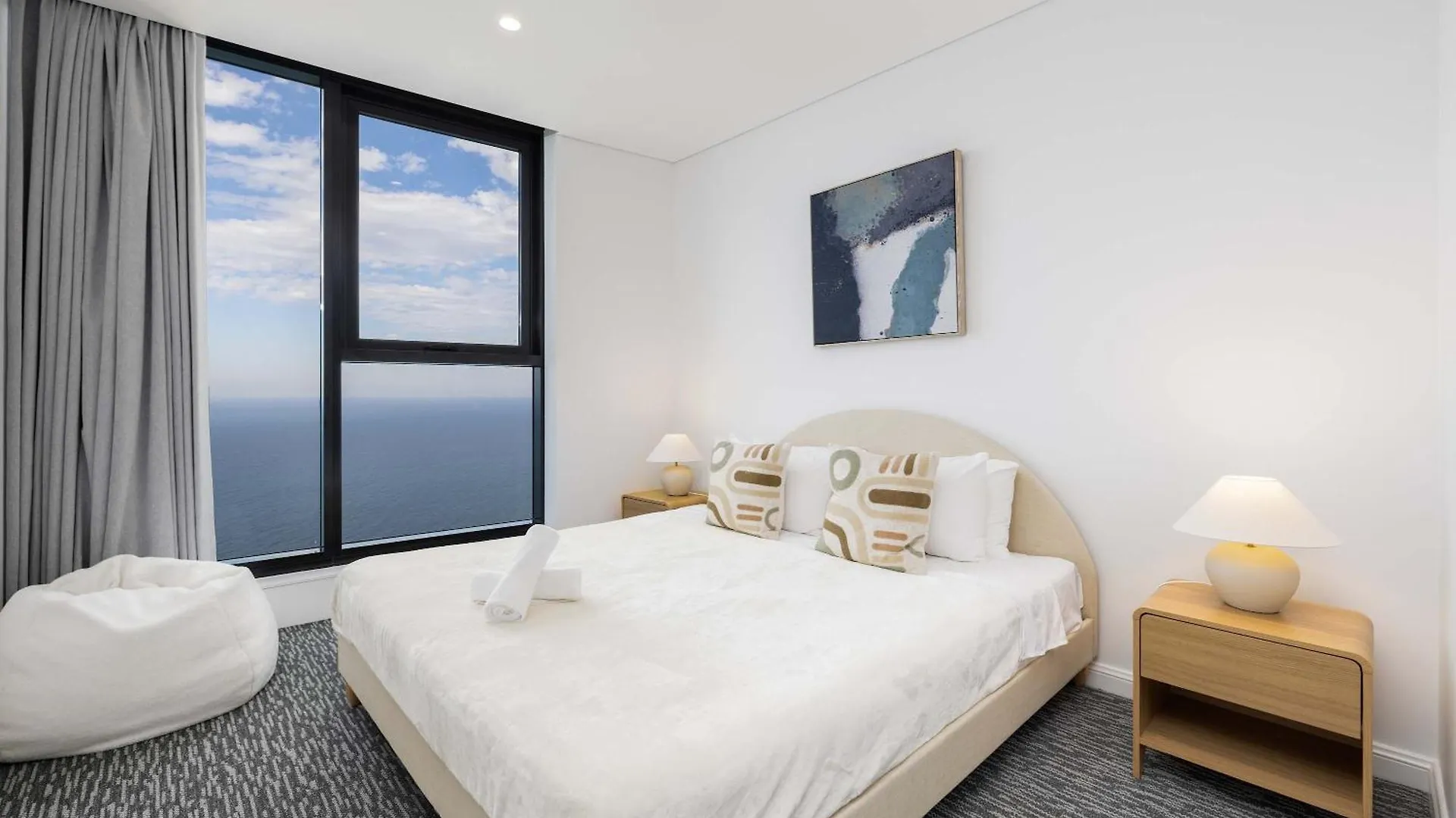 Panoramic Sea View Spectacular Vista Highrise 2br Apartment Gold Coast