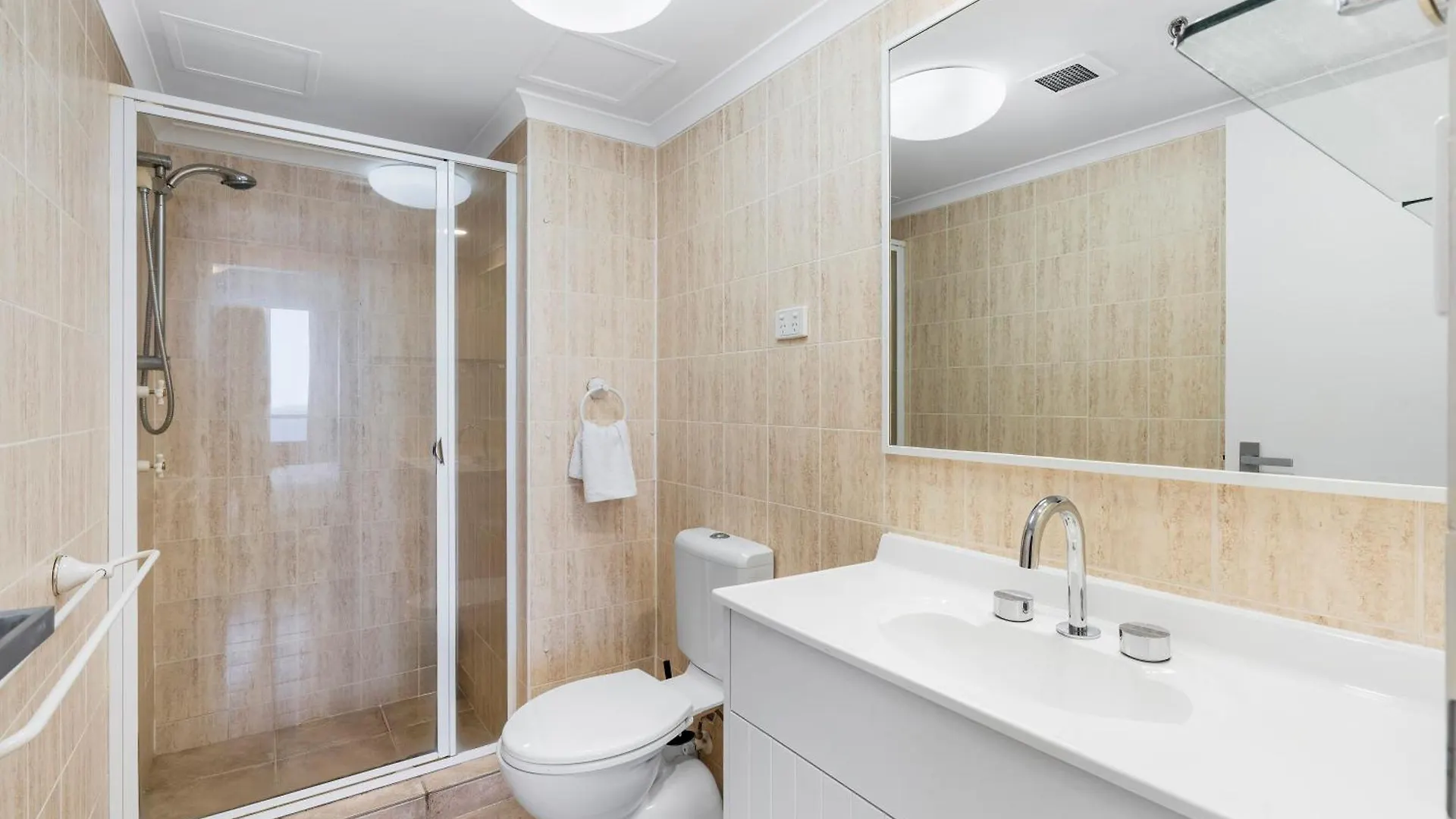 Apartment Peninsula 21b *