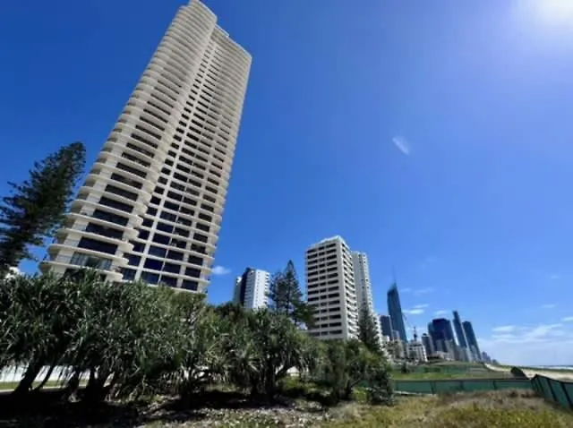 2 Bdrm In 'aquarius' Surfers Broadbeach *