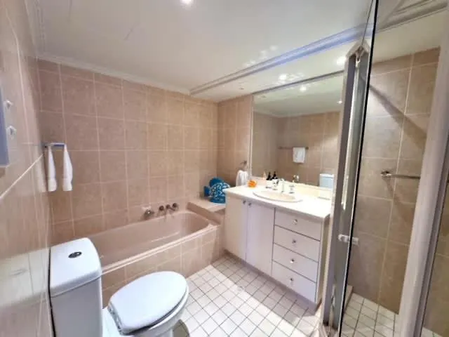 2 Bdrm In 'aquarius' Surfers Broadbeach Gold Coast