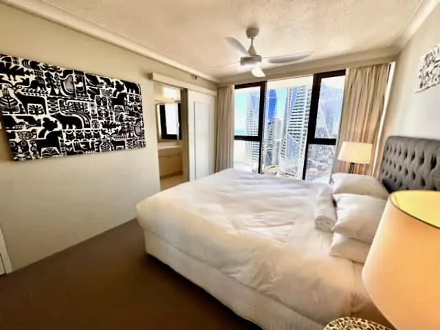 2 Bdrm In 'aquarius' Surfers Broadbeach Apartment *
