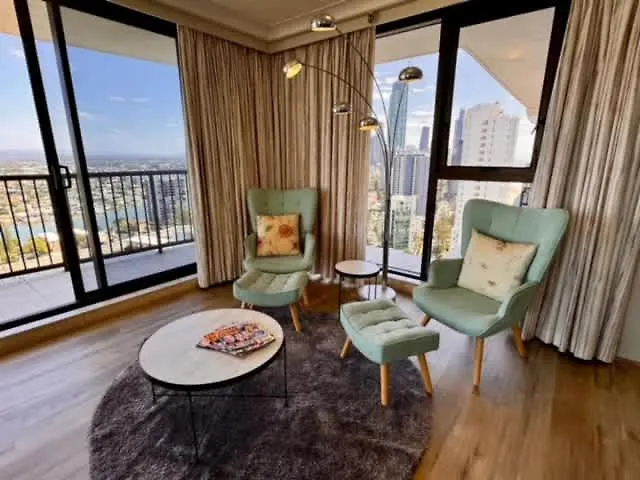 Apartment 2 Bdrm In 'aquarius' Surfers Broadbeach
