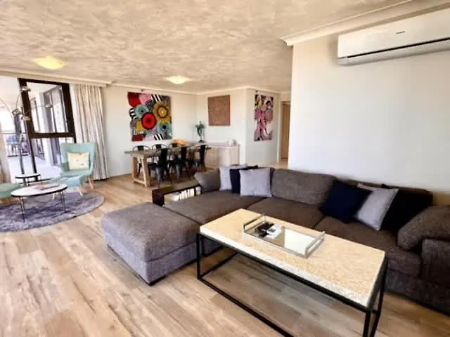 2 Bdrm In 'aquarius' Surfers Broadbeach Apartment Gold Coast