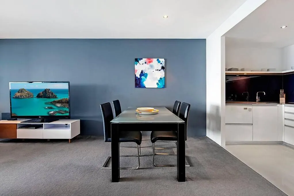 Circle On Cavill Level 33 Ocean Living - Coastal Letting Apartment