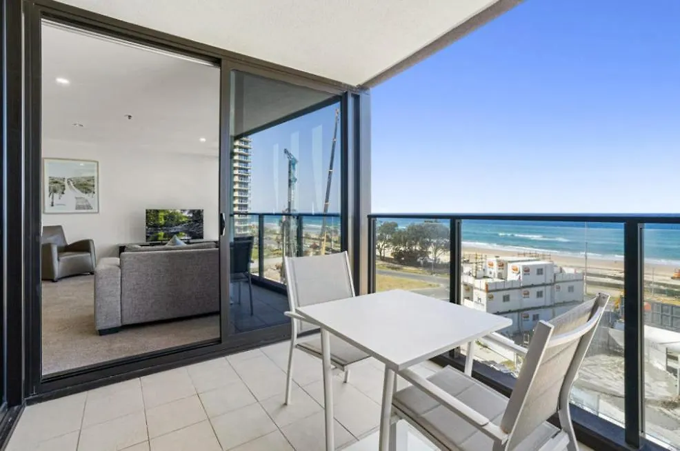 Premium Oceanfront Unit At Rhapsody Surfers Paradise アパート *