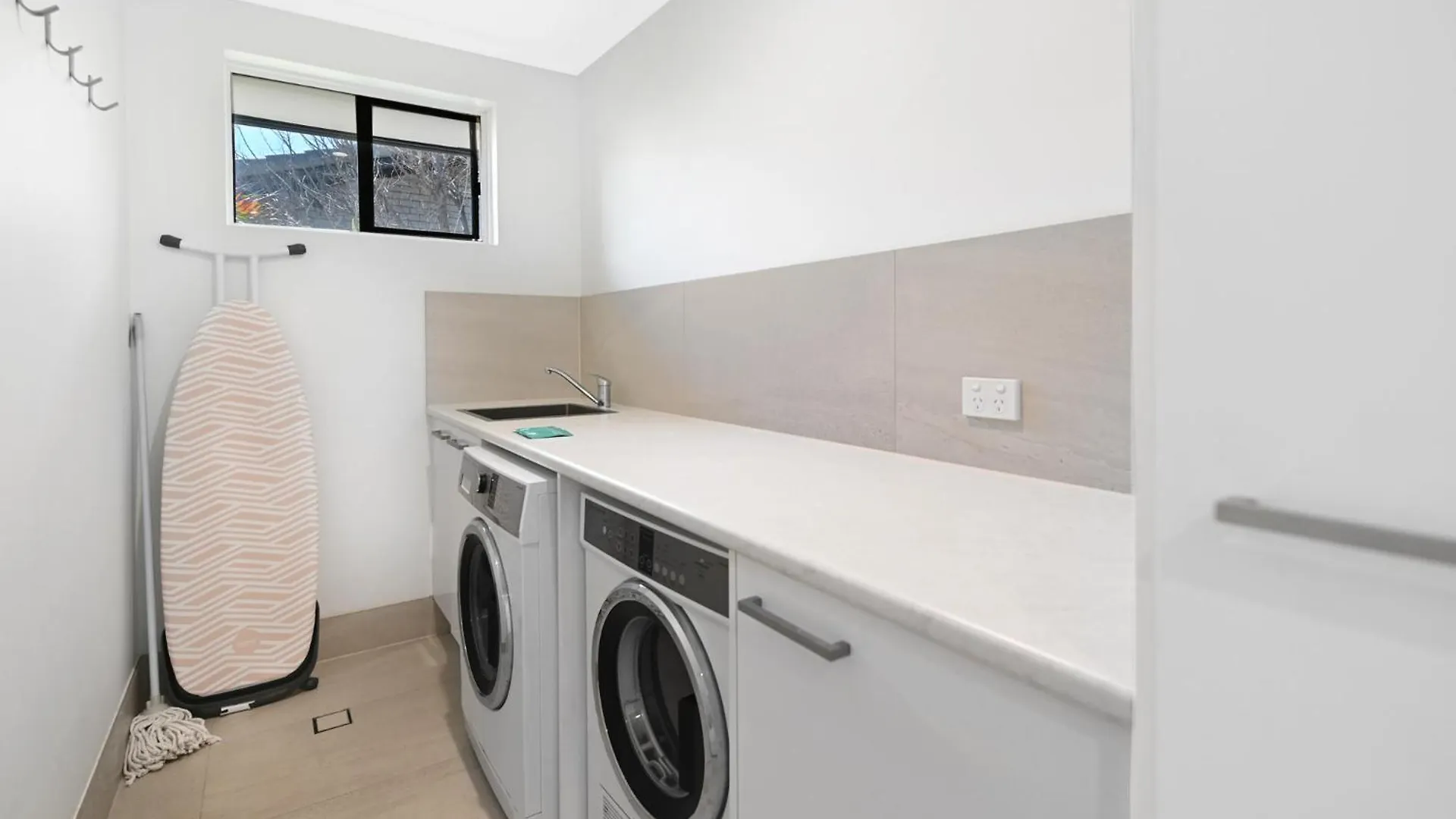 Riverside 3bedroom Sunny House In Surfers Paradise Holiday home Gold Coast