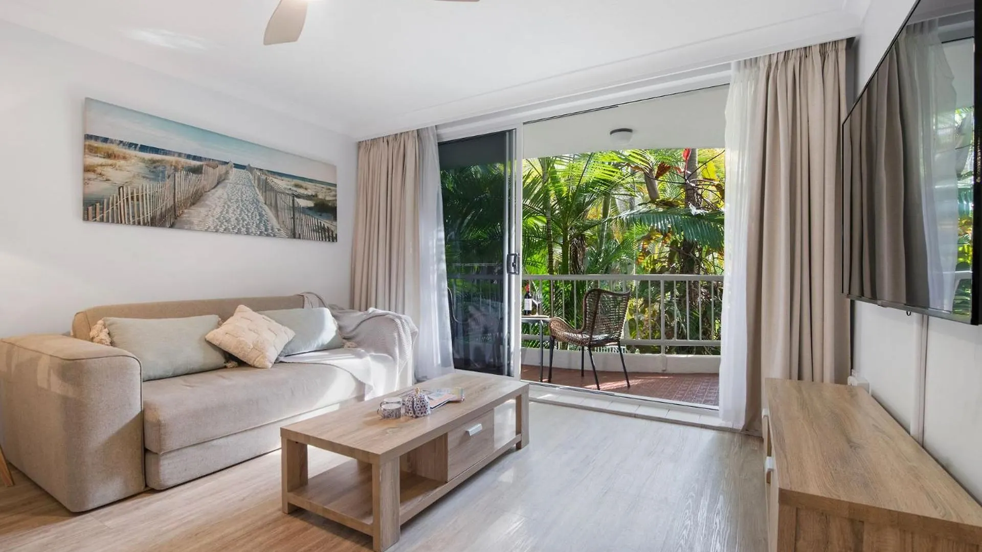 Copacabana Couples Retreat * Gold Coast
