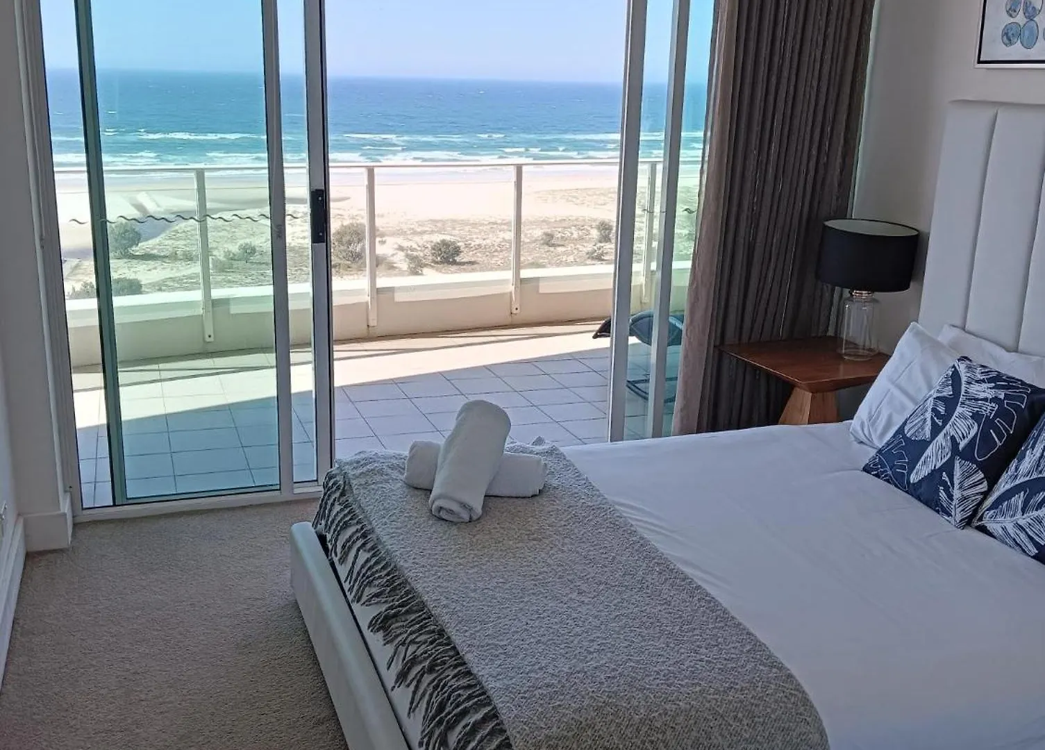 Kirra Surf Aparthotel