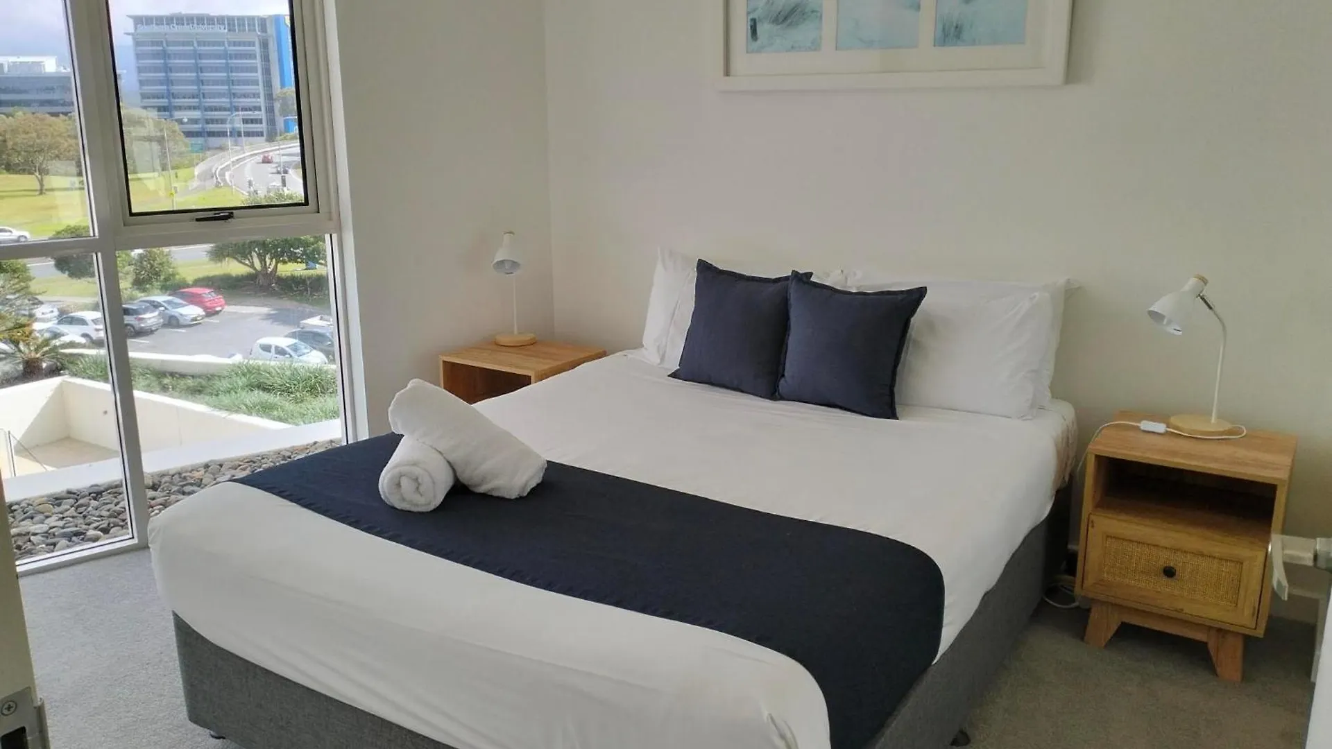 Aparthotel Kirra Surf 4*
