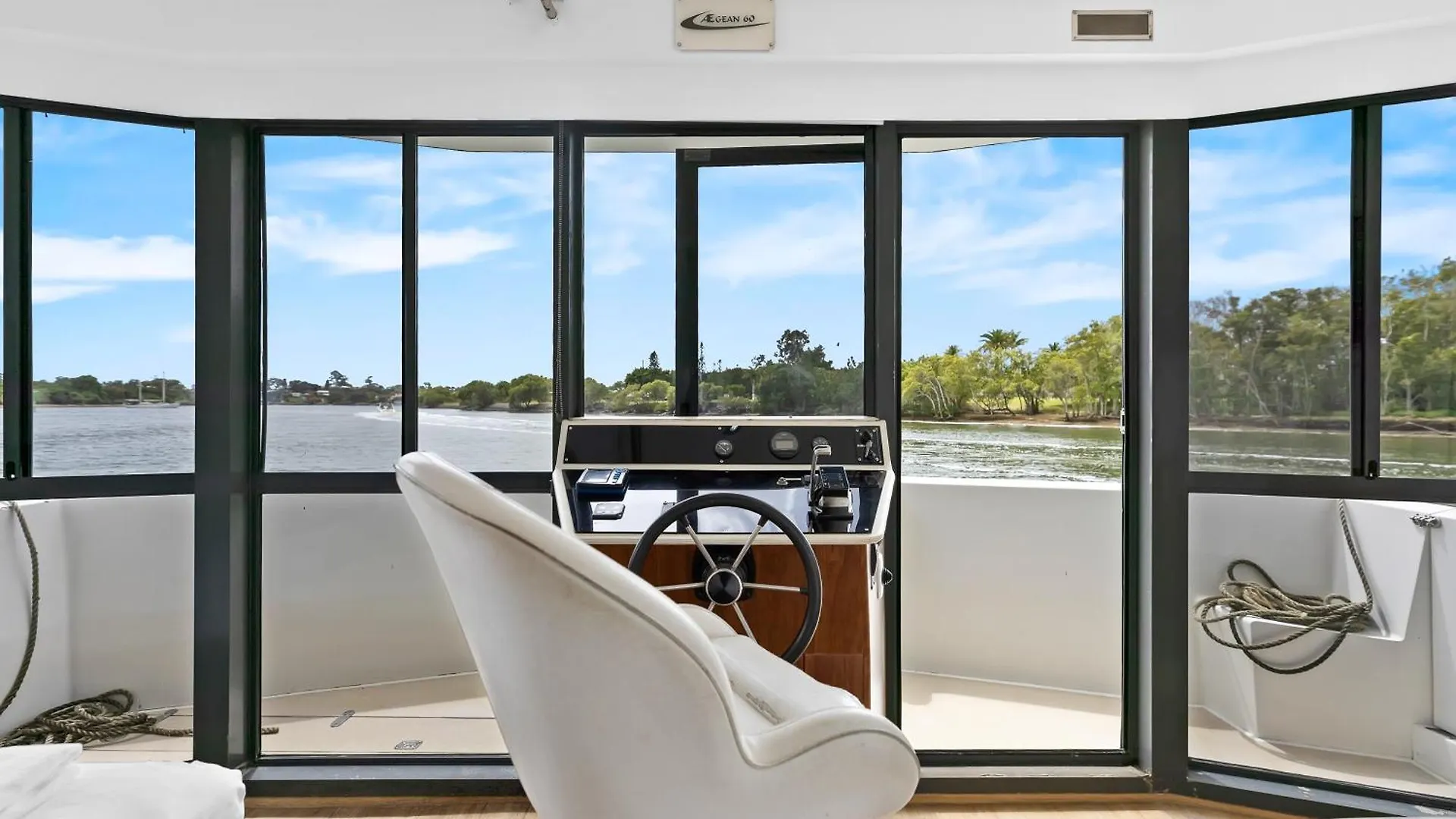 Coomera Houseboats 4* Gold Coast