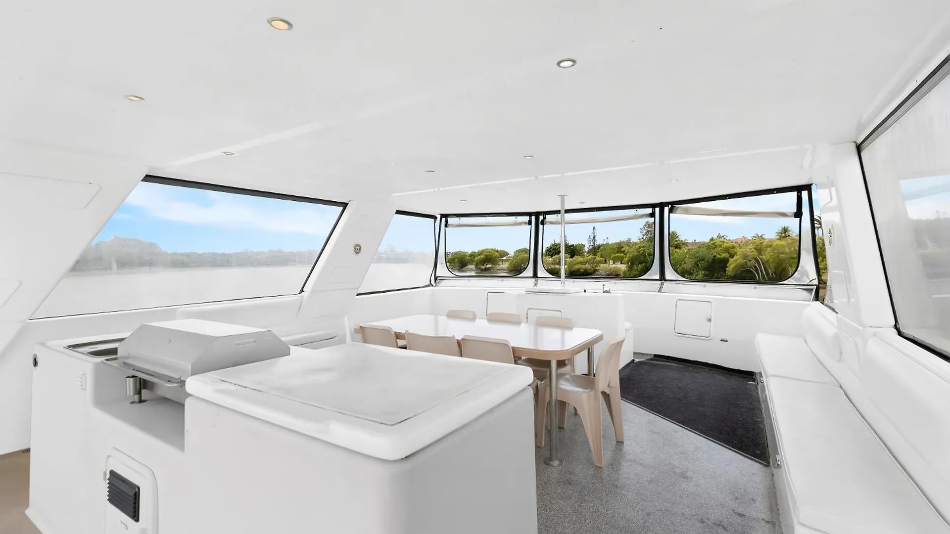 Coomera Houseboats