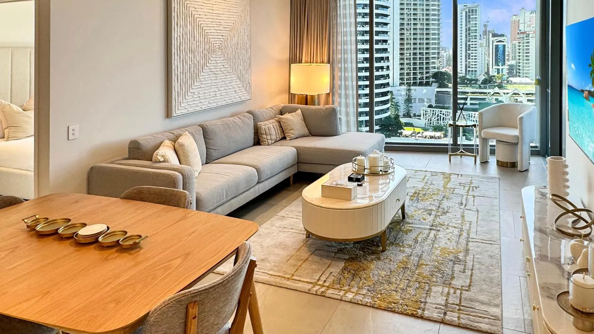 Signature Luxury 12 Floor 2br Parking Ocean Views * Gold Coast