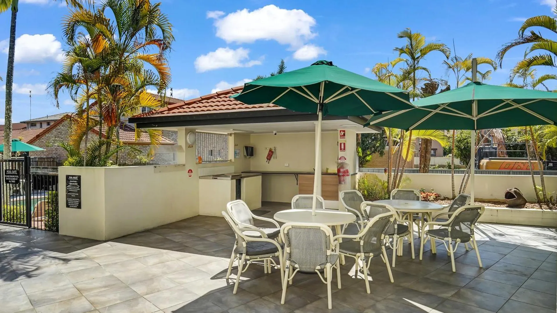 Windsurfer Aparthotel 4*