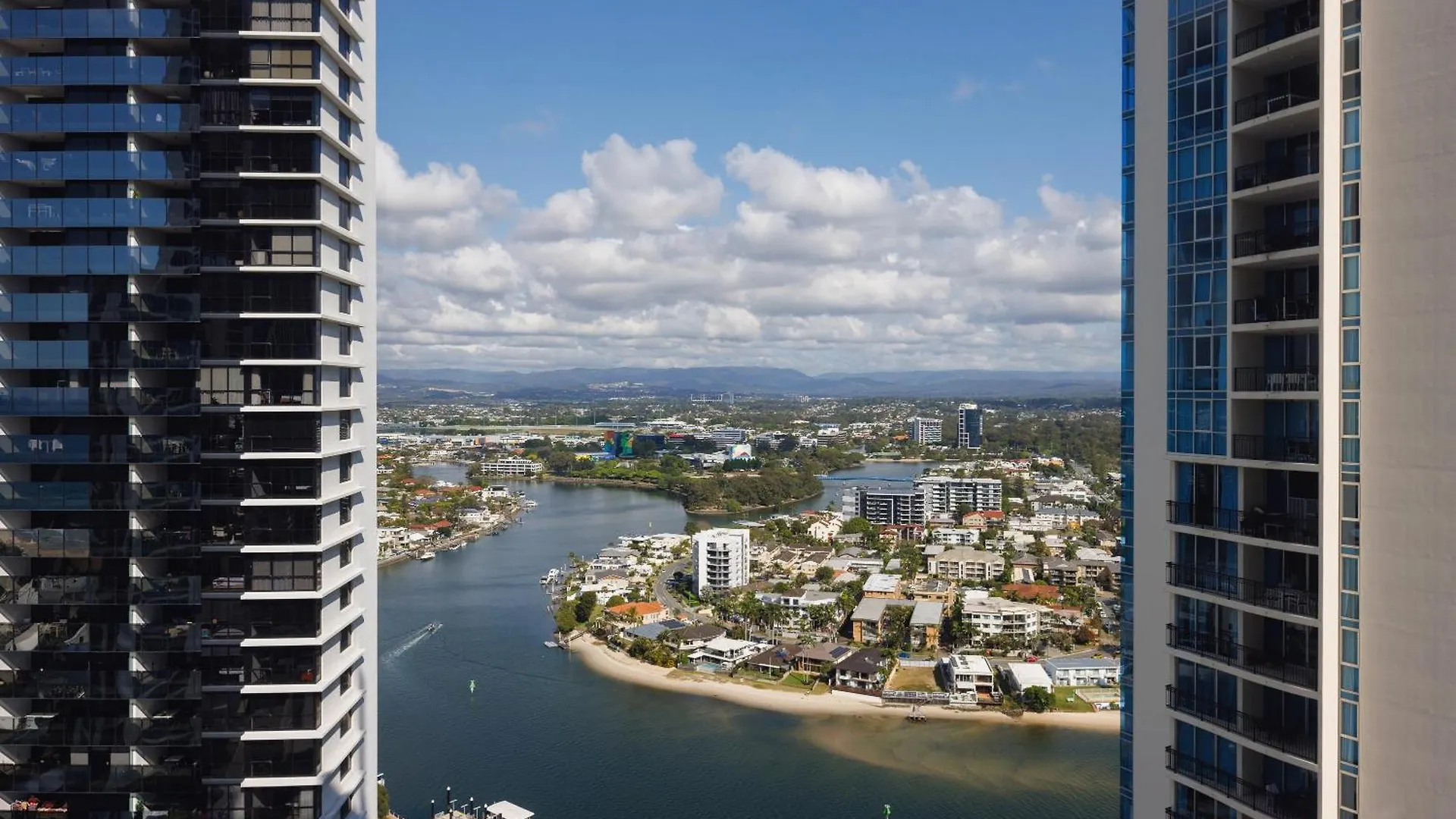 Apartment Chevron Renaissance Gold Coast
