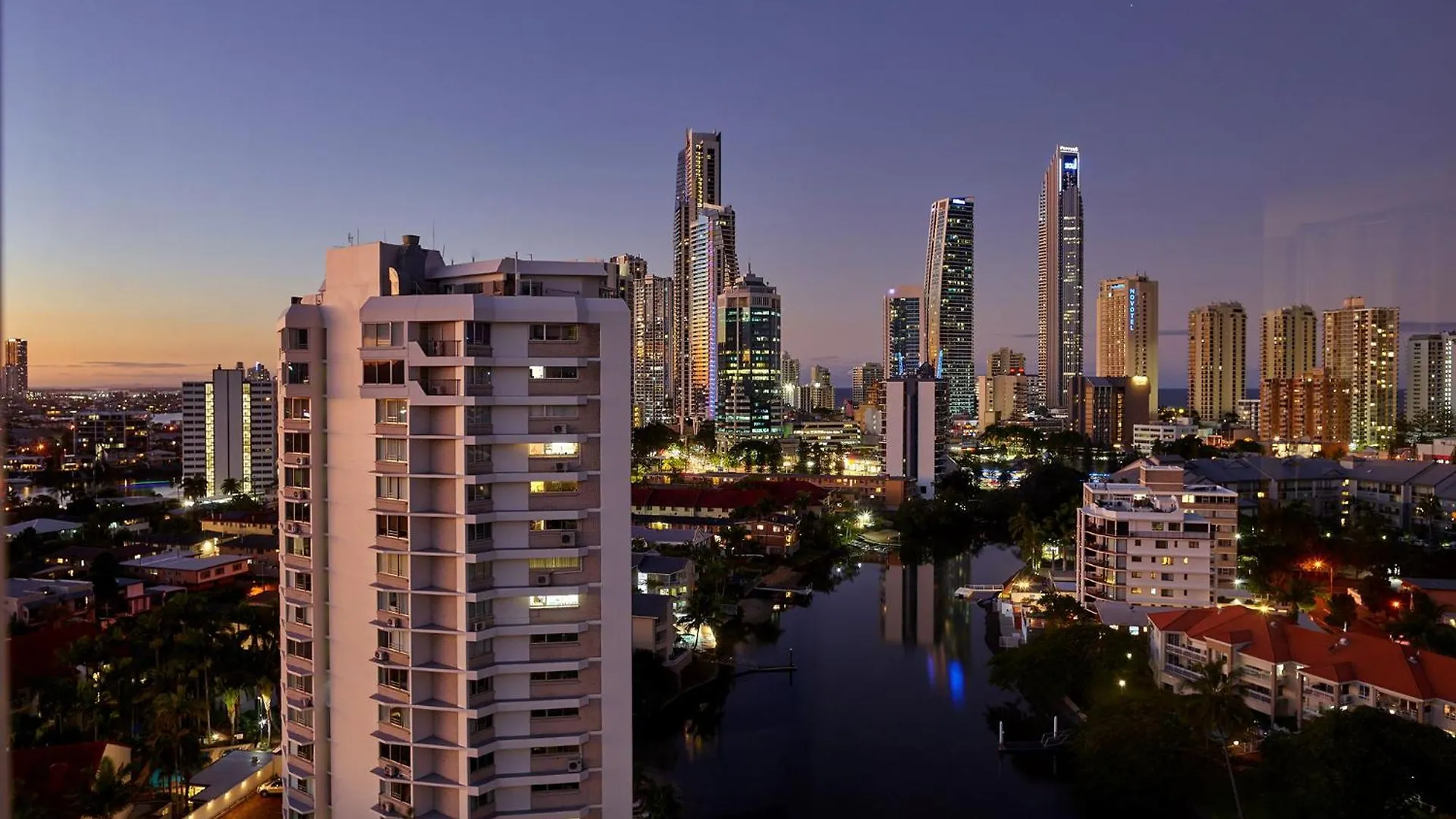 Apartment Surfers Paradise Spectacular City Views 7th Floor 2bedroom