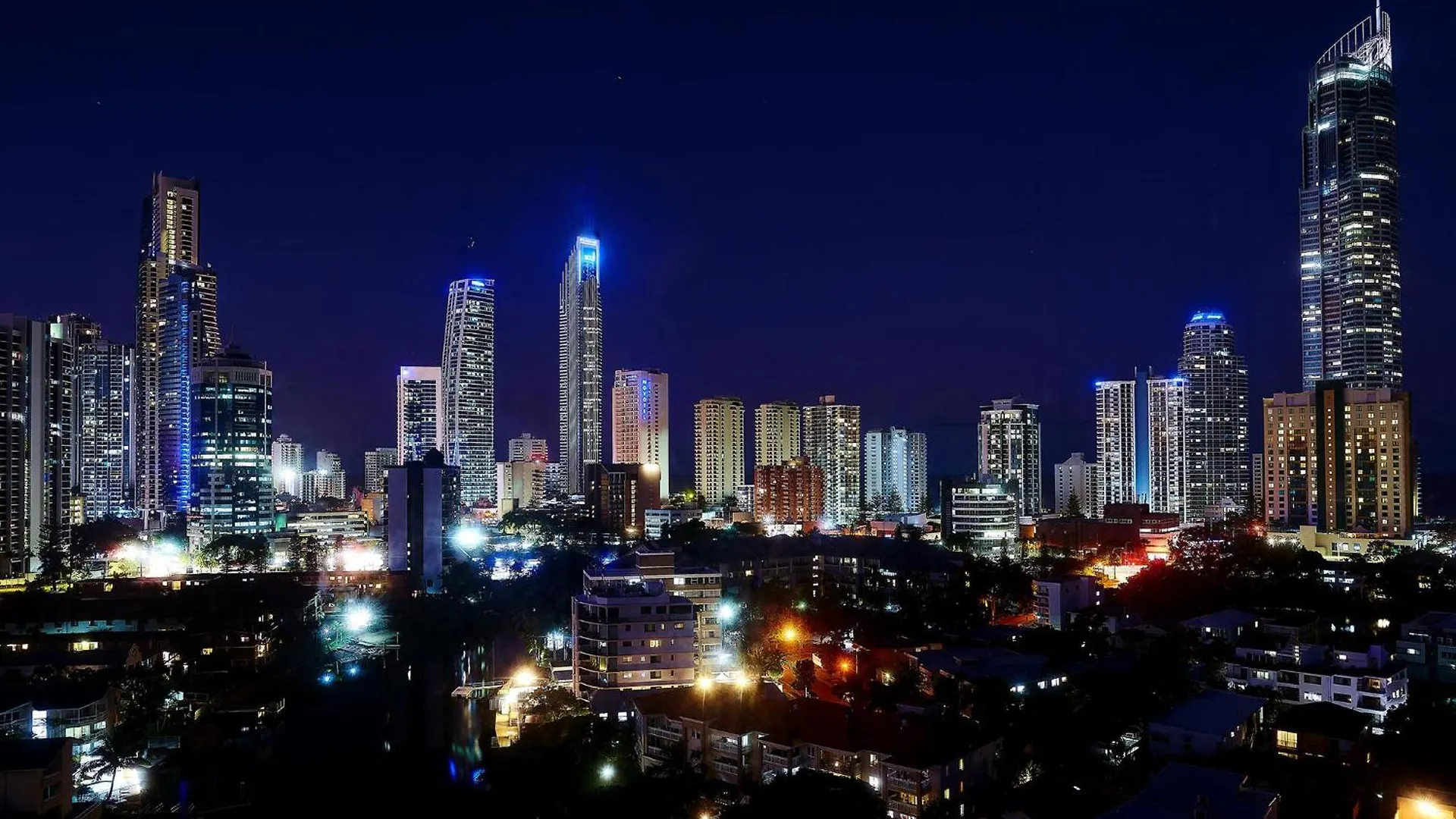 Surfers Paradise Spectacular City Views 7th Floor 2bedroom Gold Coast