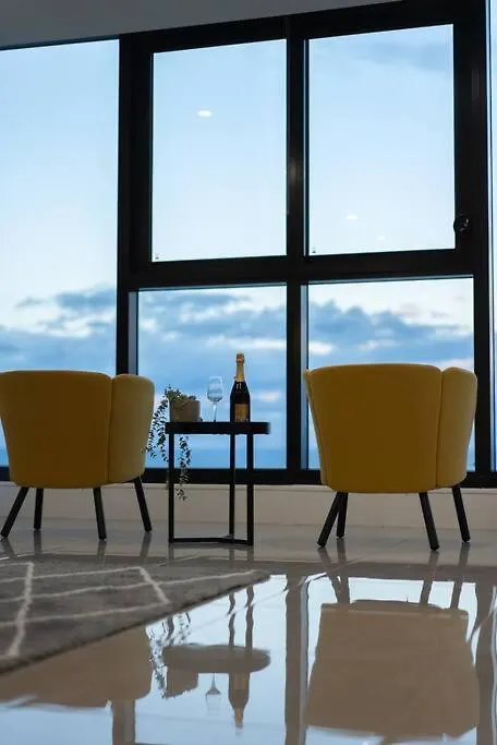 Sea Fever - Lv 65 Skyhome On Ocean Meriton Gold Coast