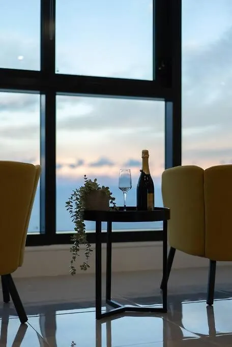 Sea Fever - Lv 65 Skyhome On Ocean Meriton Apartment