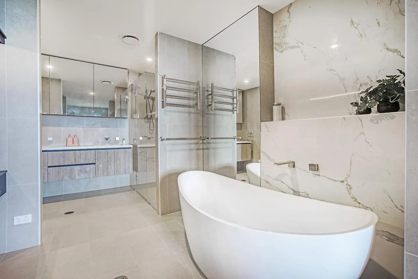 Apartment Sable Penthouse At Palm Beach's Waterfront *