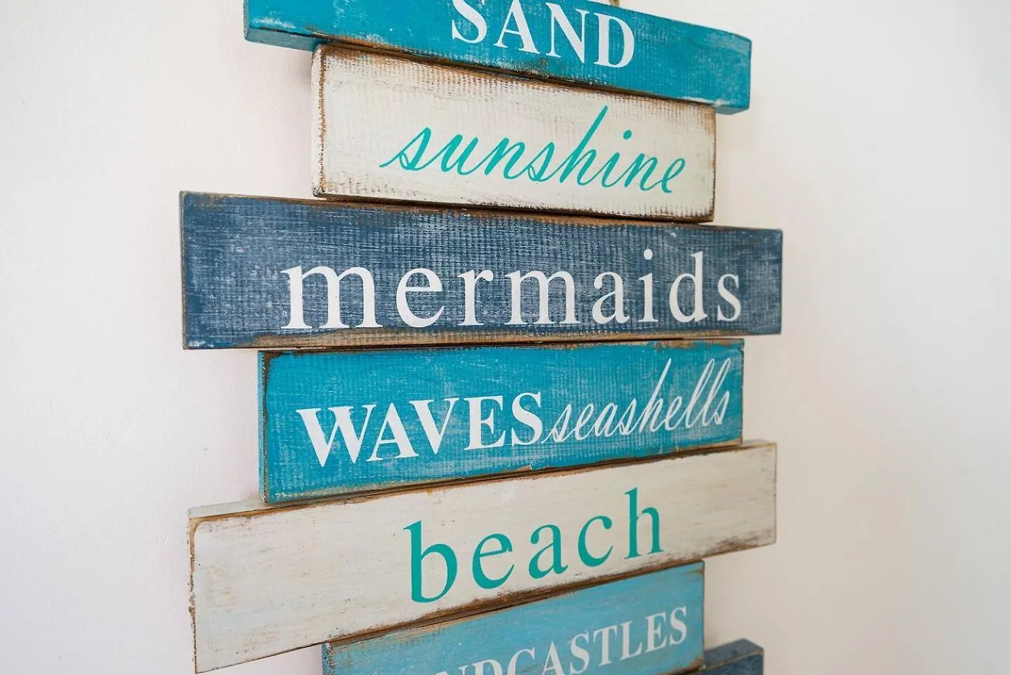 Marks Point - Living In The Heart Of Surfers Apartment *