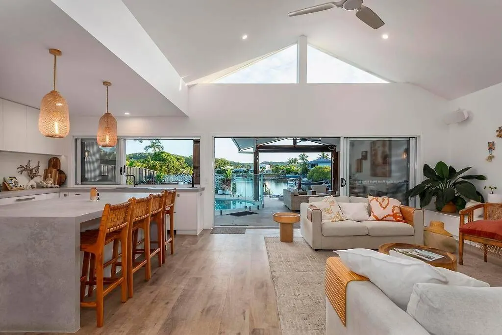 別荘 Luxe Modern 4 Bedroom Waterfront