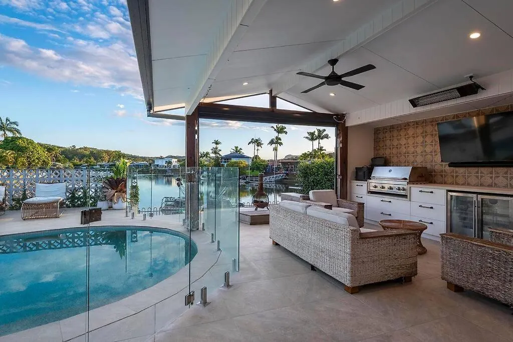 別荘 Luxe Modern 4 Bedroom Waterfront