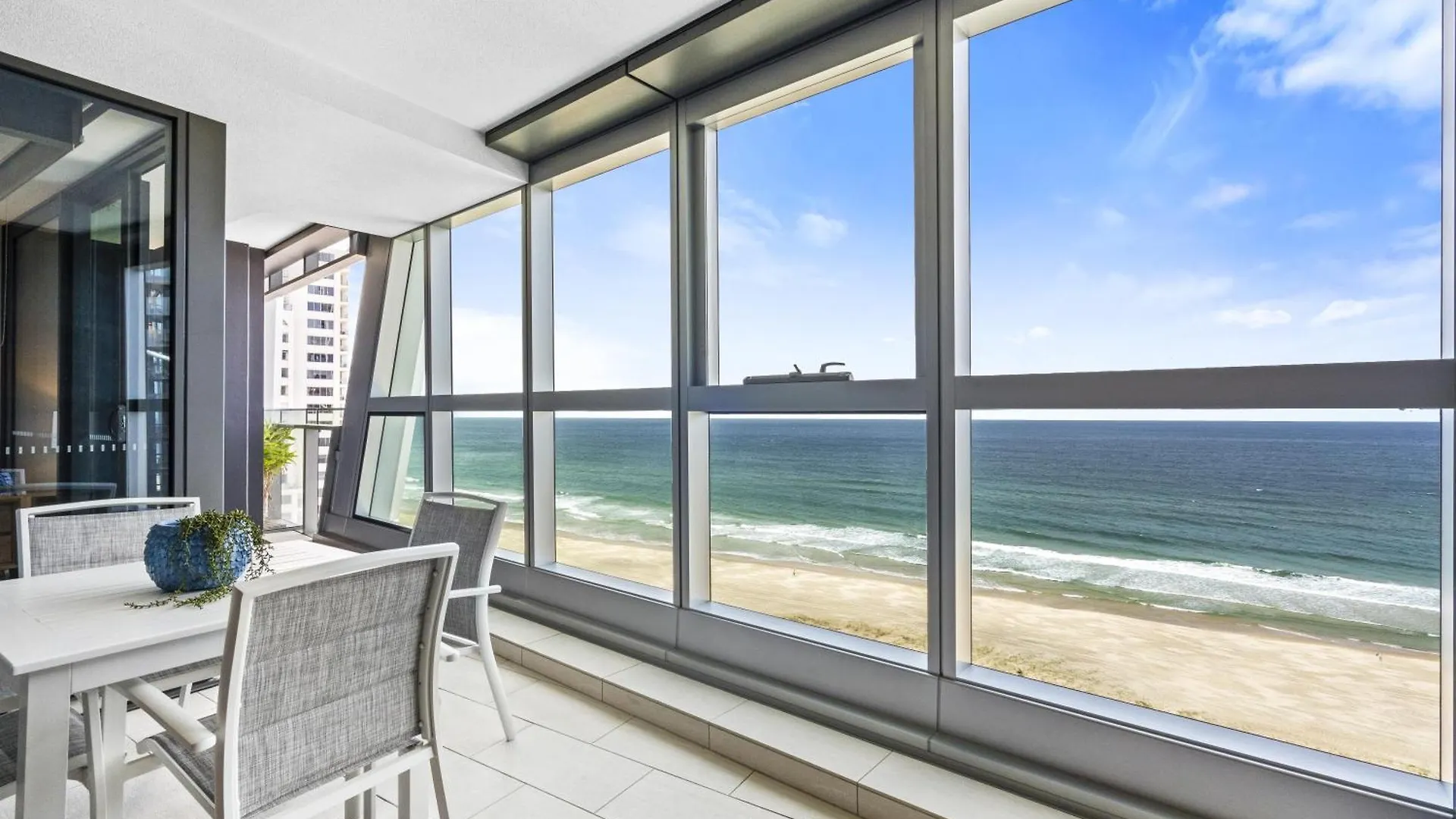 1 Bedroom Ocean View Luxury Unit - Q *
