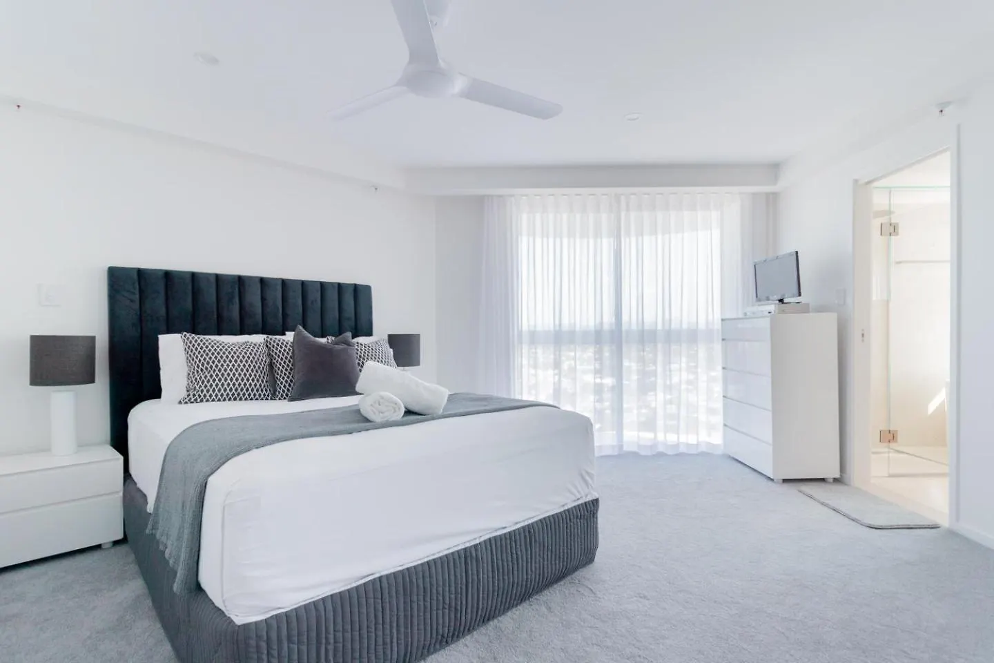 Aparthotel Burleigh Surf 4*