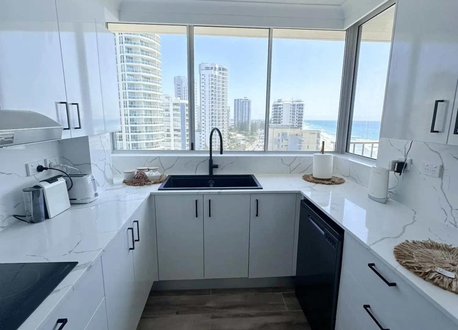 Absolutely Stunning! On The !!! Gold Coast