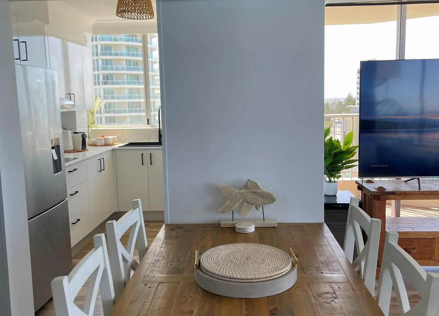 Apartment Absolutely Stunning! On The !!! *