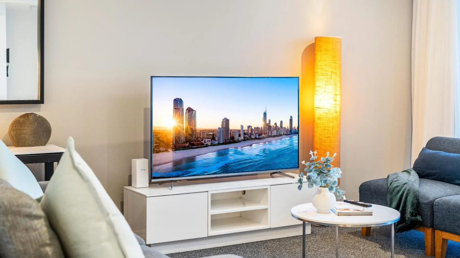 Aparthotel H Residences - Ocean View - Self Contained & Privately Managed - Wow *