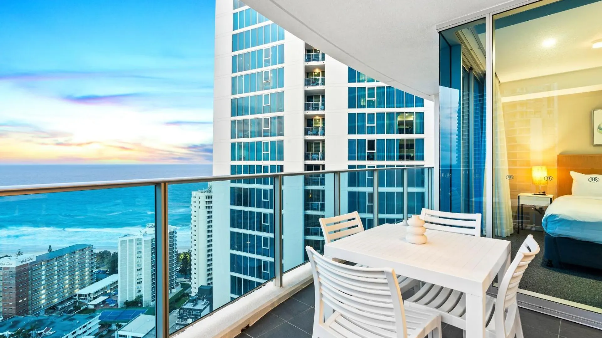 H Residences - Ocean View - Self Contained & Privately Managed - Wow * Gold Coast