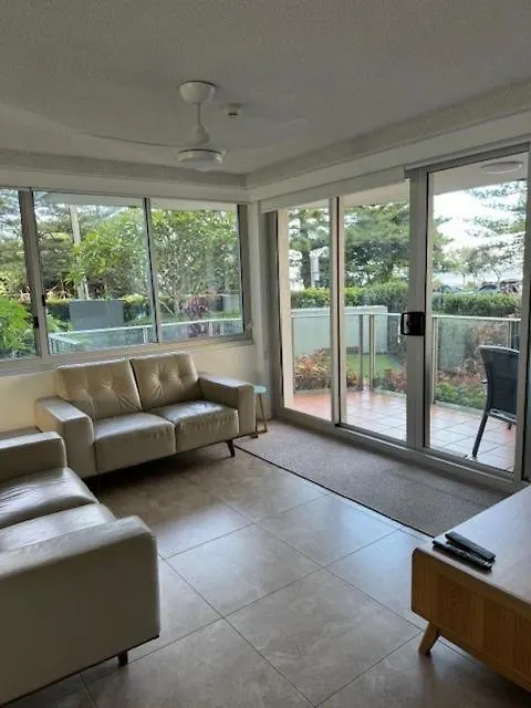 Pacific Regis Beachfront 4* Gold Coast