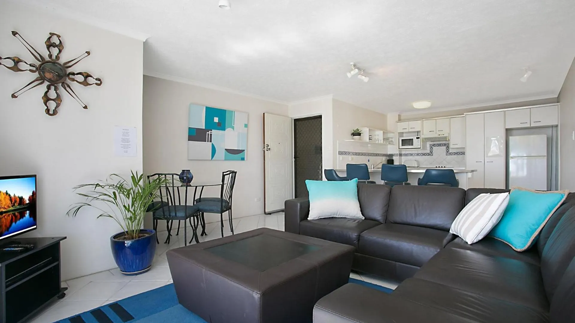 #11 Camden House Apartment