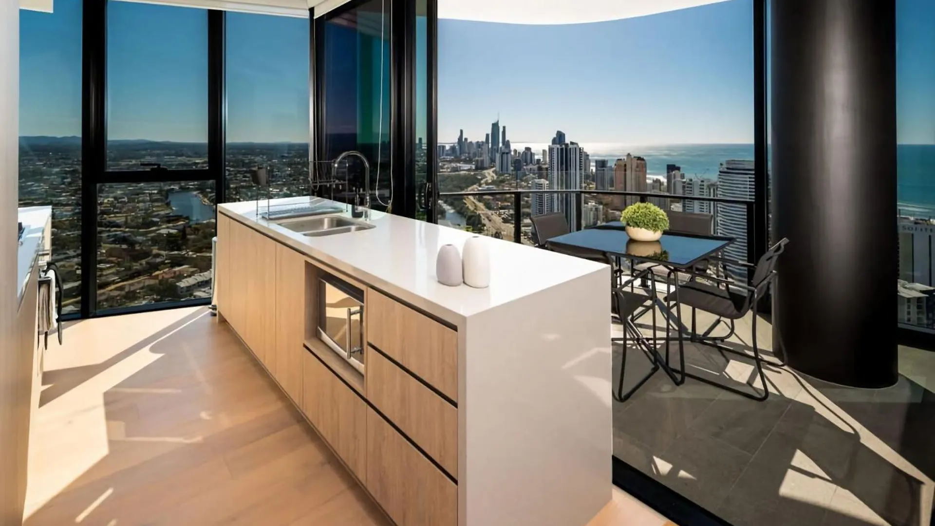 Sun Surf The Apartment Gold Coast