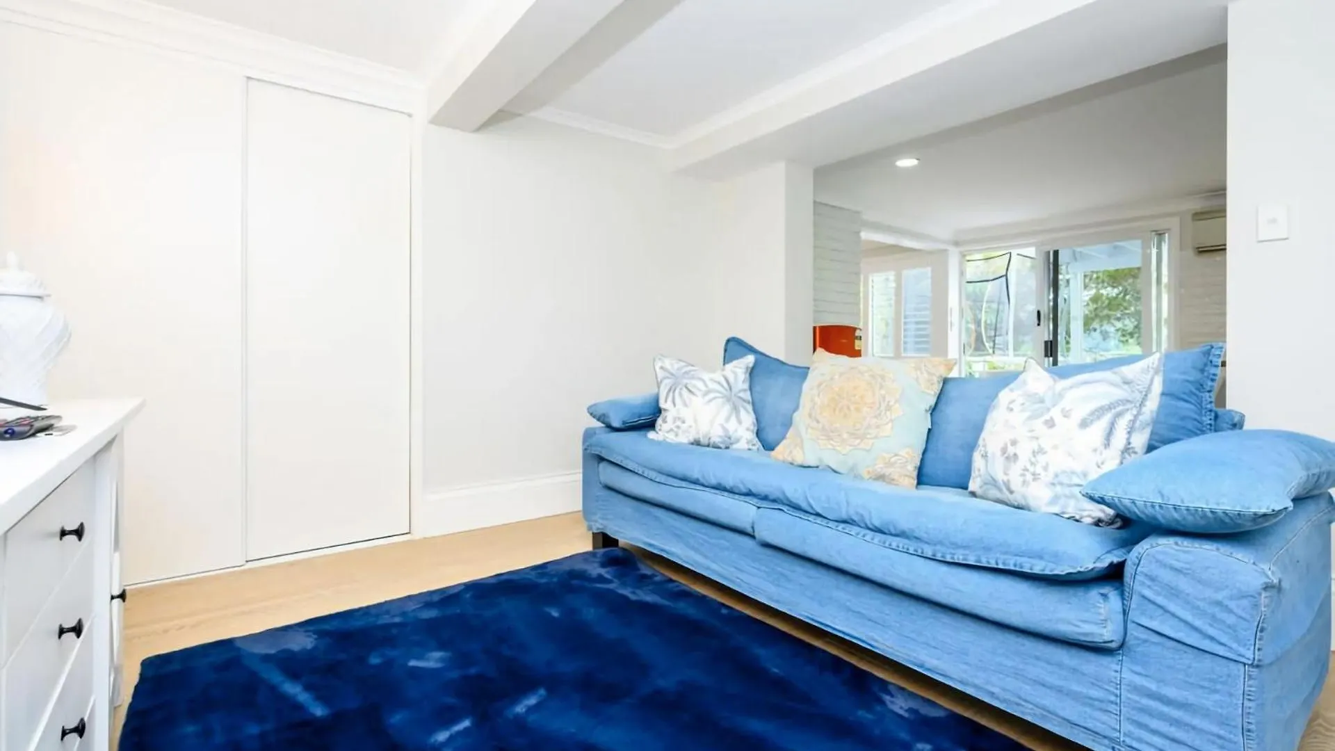 Riverfront Oasis Serene 1brm Retreat Apartamento