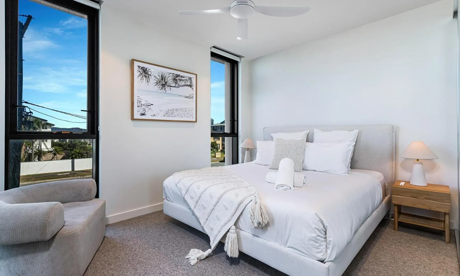 Deluxe Palm Getaway Apartment Gold Coast
