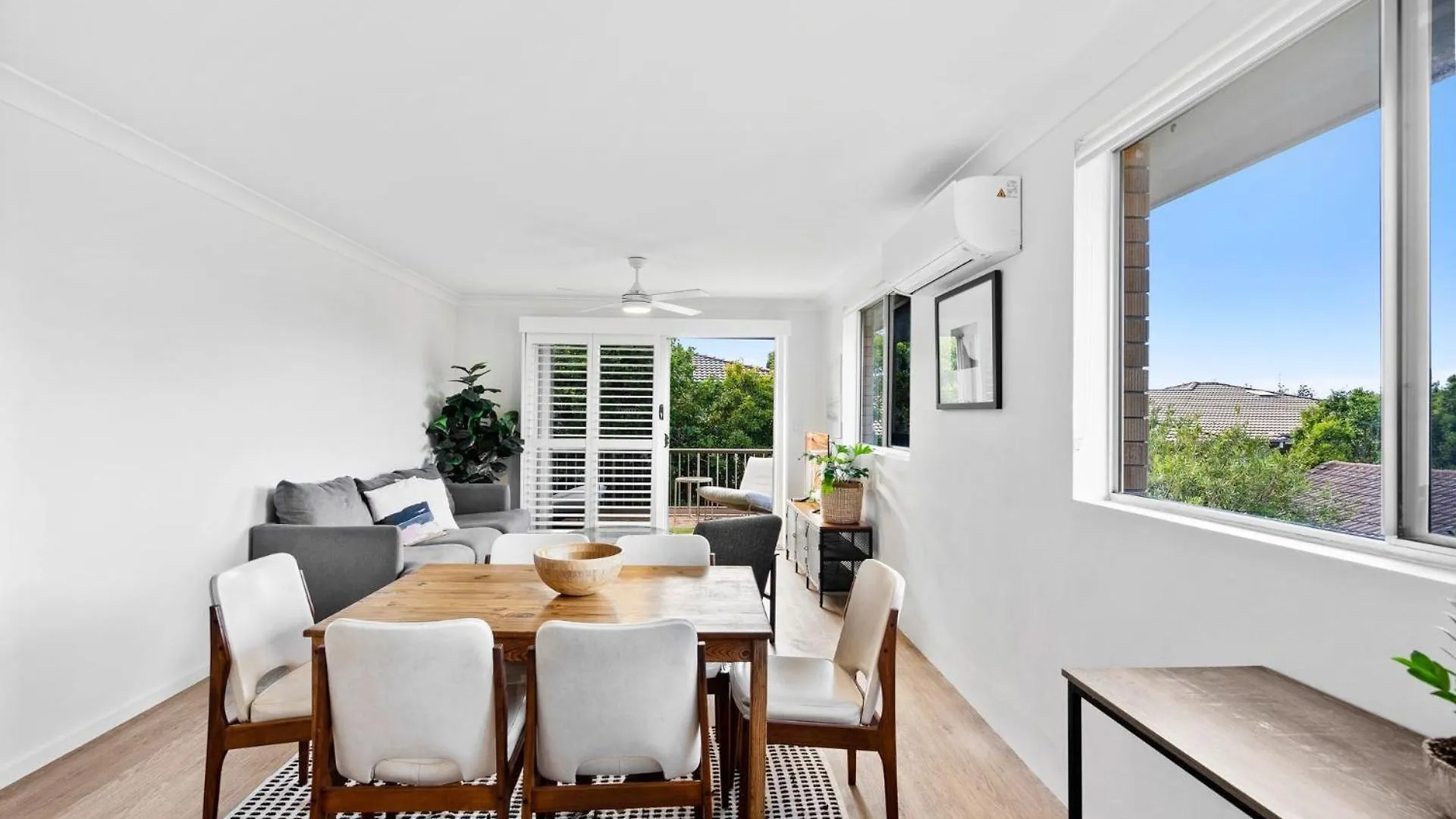 Salty Sea Breeze 500m To Waters Edge Apartment